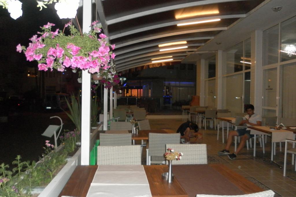 Hotel La Mosae Alanya Esterno foto